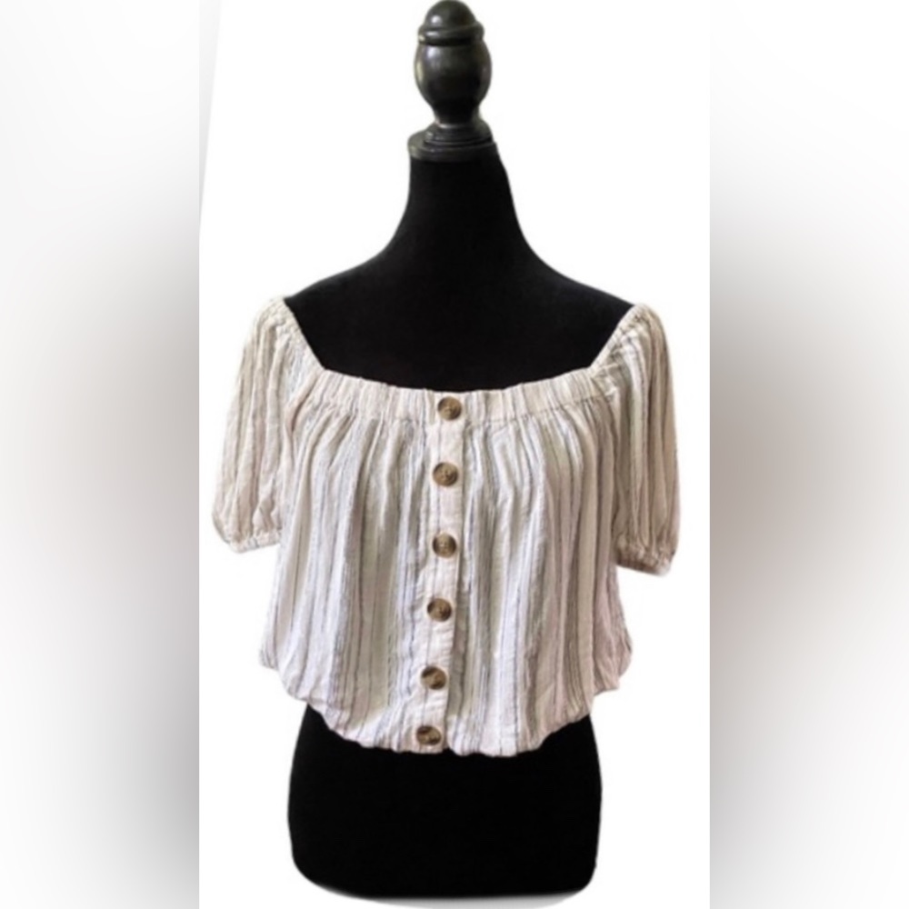 American Eagle Outfitters: Peasant Style Top